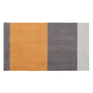 Tica Copenhagen - Smudsmåtte - Stripes Horizon - Lysegrå og Dijon - 90x200 cm