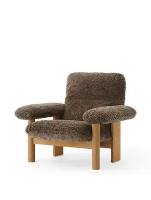 Audo Copenhagen - Brasilia Lounge Chair, Solid Natural Oak base, PC3L, EU/US - CAL117 Foam, Sheepskin Curly (Root), Sheepskin Curly, Nevotex