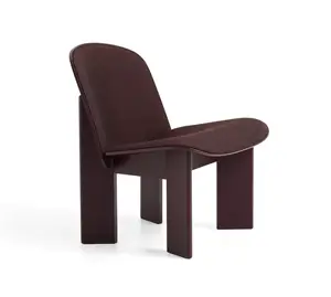 HAY - Chisel - Lounge Chair - Mørk Bodeaux - Vandbaseret - Lakeret Bøgetræ - Frontpolstret - Tekstil