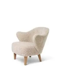 Audo Copenhagen - Ingeborg, Lounge Chair, Oak Legs, Upholstered With PC3L, Natural Oak, EU - HR Foam, Sheepskin Curly (Moonlight), Sheepskin Curly, Skandilock