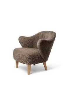 Audo Copenhagen - Ingeborg, Lounge Chair, Oak Legs, Upholstered With PC3L, Natural Oak, EU - HR Foam, Sheepskin Curly (Sahara), Sheepskin Curly, Skandilock