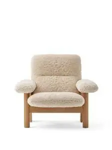 Audo Copenhagen - Brasilia Lounge Chair, Solid Natural Oak base, PC3L, EU/US - CAL117 Foam, Sheepskin Curly (Nature), Sheepskin Curly, Nevotex