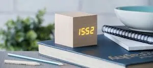 Gingko - Wooden Cube Click Clock Maple / Orange LED