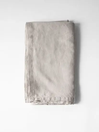 Tell Me More - Sheet linen 270x270 - warm grey