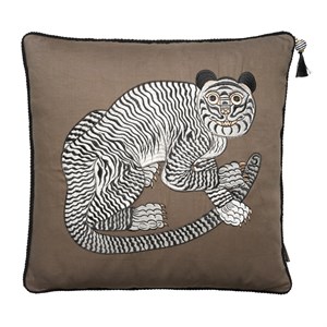 Cozy Living - Fable Tiger Embroidered - Taupe