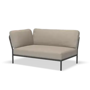 Hjørnesofa med venstre armlæn, askefarvet stof og metalramme i minimalistisk design.
