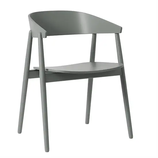 Grå stol med buet rygstøtte, fire ben og moderne design.