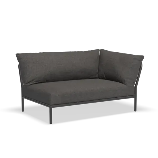 Mørkegrå hjørnesofa med metalramme og to ryghynder. Elegant og moderne design.