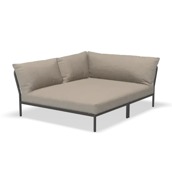 Hjørnesofa med askefarvet stof og metalben. Komfortabelt design med ryg- og sidepuder.