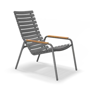 Houe - ReCLIPS Lounge chair - Dark grey. Armrest i bambus