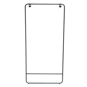Minimalist tøjstativ i jern med rektangulær ramme, afrundede kanter og to kroge til ophæng.