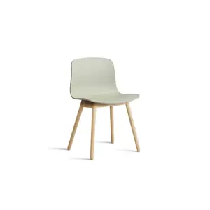 Hay - Spisebordsstol - AAC 12 - About a chair - Pastel Green 2.0 - Ben: sæbebehandlet eg