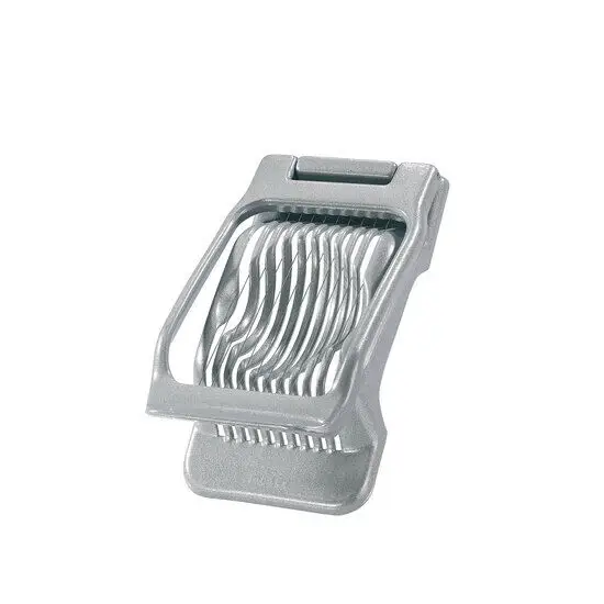 Æggedeler med jævnt fordelte skæretråde og kompakt design, holder æg sikkert under skæring.