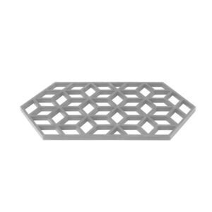 Grå silikone bordskåner med geometrisk mønster, formet som et aflangt heksagon.