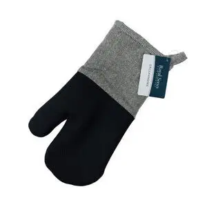 Grillhandske med sort nederdel, grå sildebensmønster, strop og mærke "Royal Series - Grillhandske".