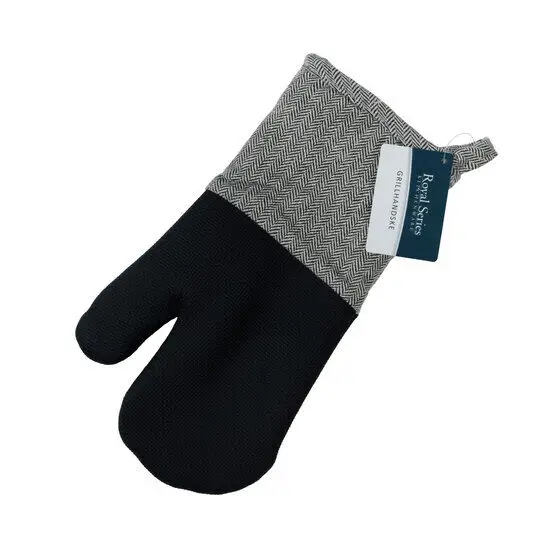 Grillhandske med sort nederdel, grå sildebensmønster, strop og mærke "Royal Series - Grillhandske".