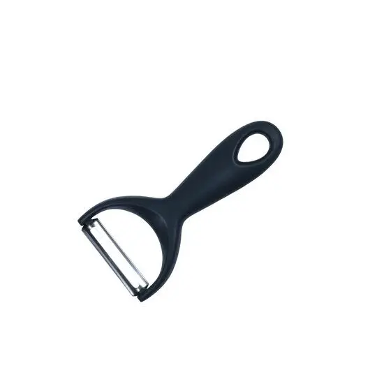 Skrællekniv med sort håndtag og ovalt hul, vandret metallisk blad til effektiv skrælning.