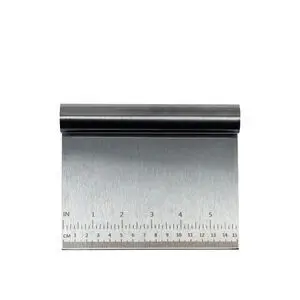 Fladt metalblad med målemarkeringer i centimeter og inches, del af Royal Series - Dejdeler.