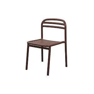 Minimalist stol uden armlæn, ørkenrød farve, med vandrette lameller på sæde og ryg.