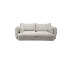 Tospersoners sofa med store ryghynder og små sidehynder i lyst stof. Enkel og komfortabel stil.