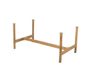 Rektangulært sofabordstel i teaktræ med enkel, minimalistisk design og krydsstivere mellem benene.