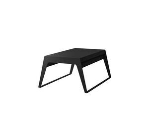 Moderne, mørkt sofabord med geometrisk design og justerbar højde, lavet af aluminium.