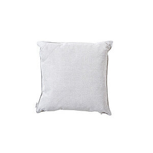 Kvadratisk hvid-grå pude, 50x50x12 cm, med vævet tekstur og sidetag.