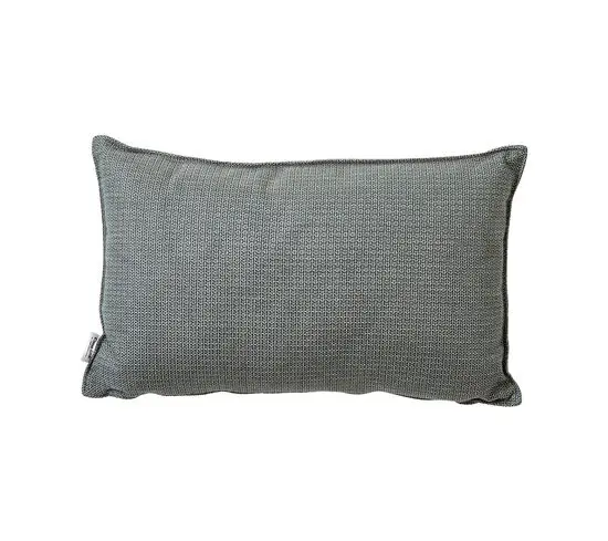 Rektangulær pyntepude i lys grøn med vævet tekstur, måler 32x52x12 cm.