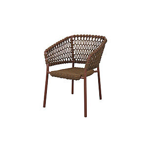 Udendørs stol med åben, flettet design, buet rygstøtte og fire rørformede ben i umberbrun farve.