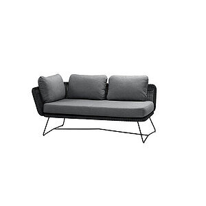 Sort sofa til to med grå puder og sorte metalben. Vævet ryg- og armlæn.