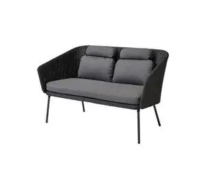 Udendørs bænk med grafitflet, grå hynder og lige ben. Elegant design til komfortabel siddeplads.