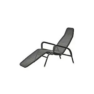 Mørk loungestol i flettet design med armlæn og reclinerfunktion, velegnet til udendørs brug.