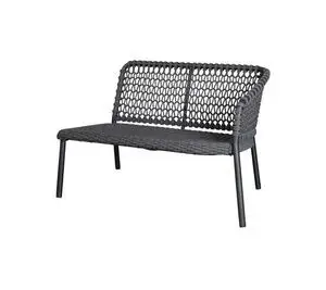 Moderne 2-pers. sofa i mørkegrå med stærk aluminiumsramme og blødt reb-design.