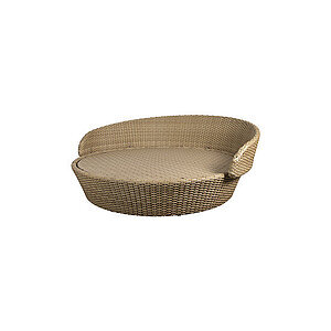 Rund daybed med kurvet ryglæn, vævet tekstur og naturlig beige farve.