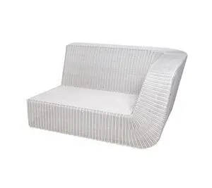 To-personers sofa med venstre armlæn, buet design og vævet tekstur i lys grå fra Cane-Line Savannah.