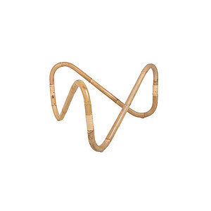 Wave-formet rattan stel med åben struktur i naturfarve, designet til indendørs brug.