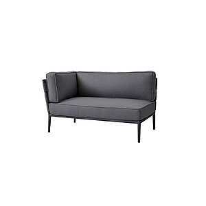 Grå to-personers sofa med minimalistisk design og synlige ben, inkluderer matchende puder.