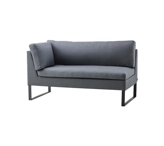 Moderne grå to-personers sofa med højre modul, metalben og hyndesæt.