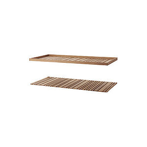 Rektangulære trælister med naturlig åremønster og farvevariationer, fremhæver teaktræets skønhed.