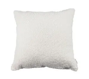 Hvid, firkantet pyntepude med en synlig, struktureret overflade. Mål: 50x50 cm.