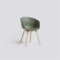 HAY stol - AAC22 - Ben i sæbebehandlet eg/skal i støvet grøn