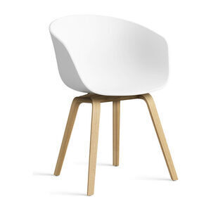 Hay - AAC22 Lacquered oak 4 leg base Standard glider - White 2.0
