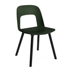Hay - Layout Chair 121 Sortlakeret massiv eg 4-benet fod Standard glider - Flaskegrøn