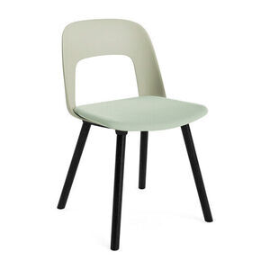 Hay - Layout Chair 123 Sortlakeret massiv eg 4-benet fod Standard glider - Pastelgrøn