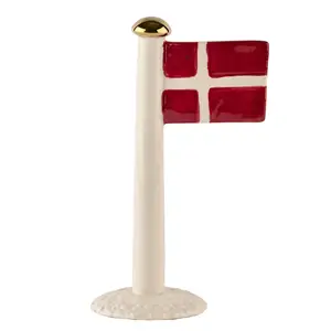 Flagstang med rød Dannebrog og hvidt kors, guldtoppet, på rund base.
