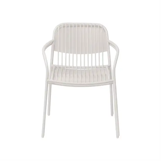 Armstol med buede armlæn, parallelle tråde i sæde og ryglæn. Farve: silkegrå.