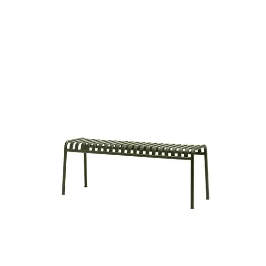 Minimalist olivengrøn bænk med lameloverflade og slanke ben fra HAY Palissade-serien.