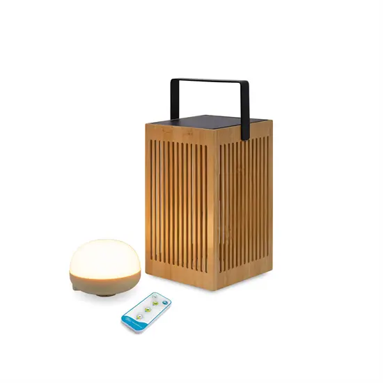 Rektangulær bambuslanterne med håndtag, rund lampe og fjernbetjening.