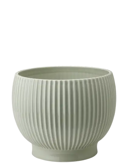 Mintgrøn urtepotteskjuler med lodrette ribber, afrundet form og blank finish.