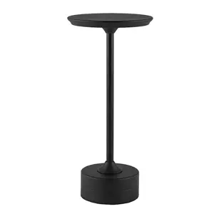 Sort LED bordlampe med rund base, slank stang og flad top i moderne design.